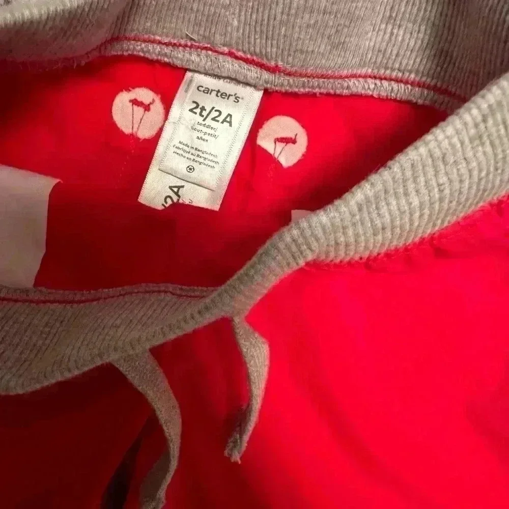 NWT CARTERS BOYS 2T TODDLER RED SHORTS